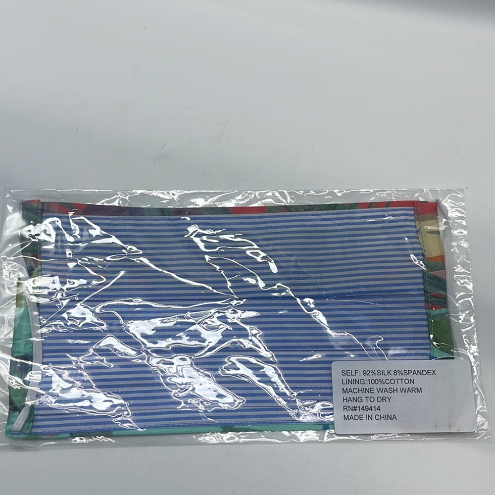 NIB Johnny Was Silk Charmeuse Tropical Print Face Mask - Picture 3 of 6
